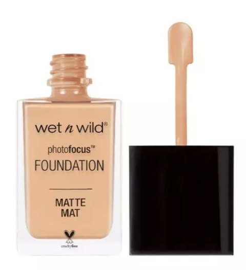 Wet n Wild Photo Focus Foundation Matte Soft Beige podkład 30ml Wet n Wild Photo Focus Foundation Matte Soft Beige podkład 30ml