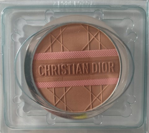Dior Forever Natural Bronze Glow 032 puder rozświetlająco-brązujący 8g Dior Forever Natural Bronze Glow 032 puder rozświetlająco-brązujący 8g