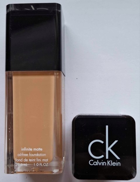 Calvin Klein Infinite Matte Oil-Free Foundation 205 podkład 29,6ml