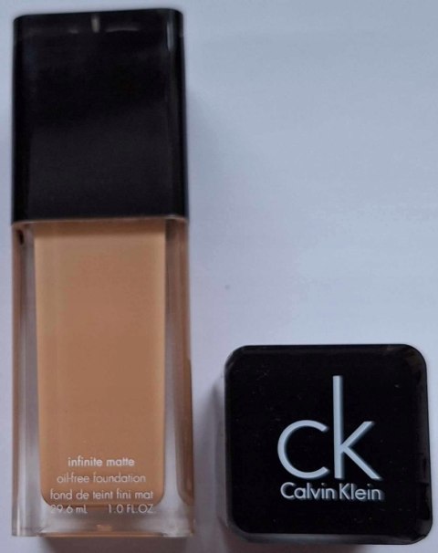 Calvin Klein Infinite Matte Oil-Free Foundation 211 podkład 29,6ml