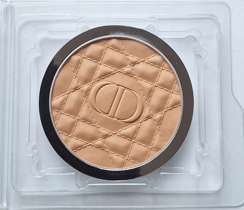 Dior Forever Nude Bronze 02 puder brązujący 7g Dior Forever Nude Bronze 02 puder brązujący 7g